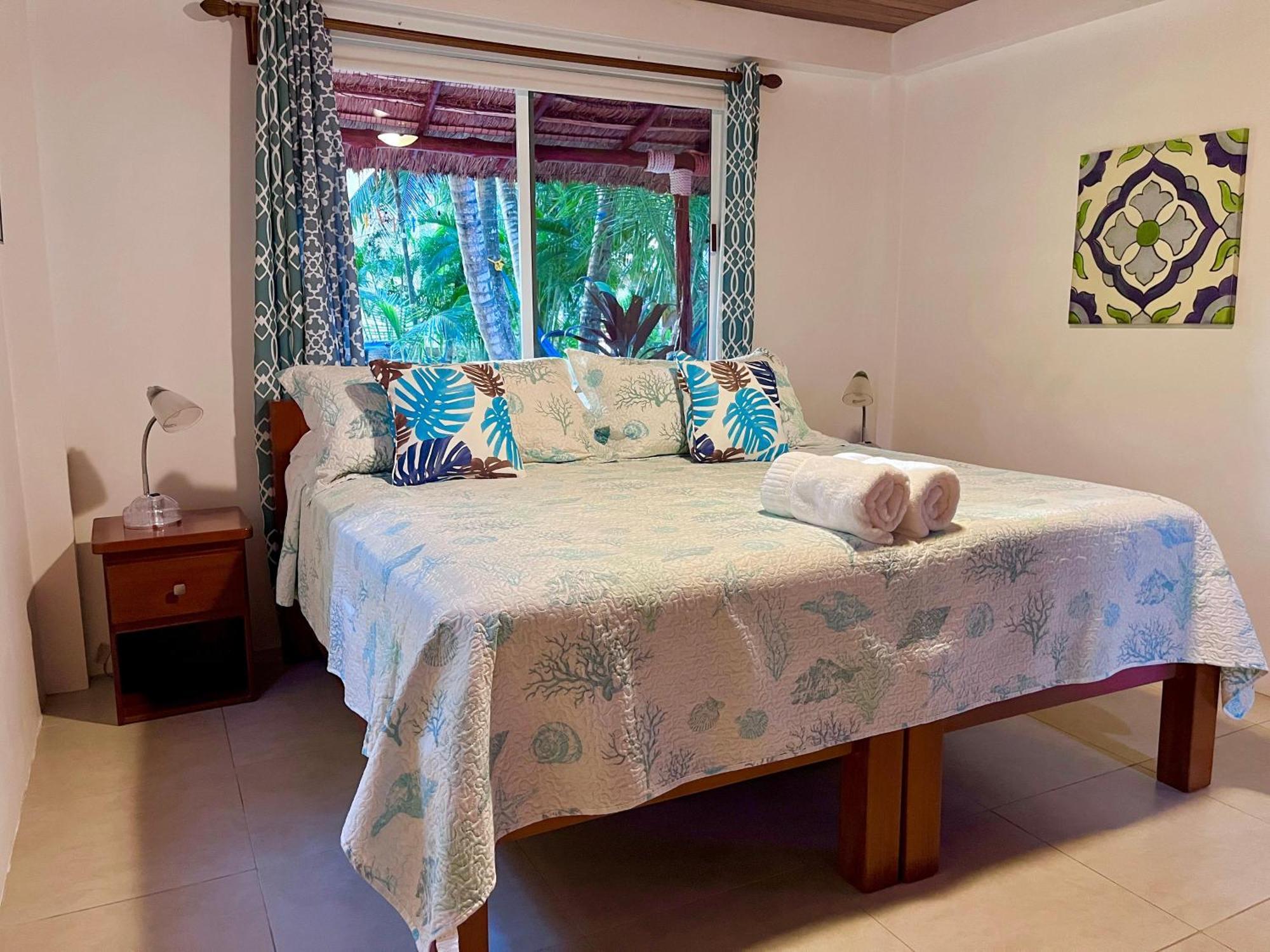 Palmetto Garden Cottage Caye Caulker Exteriör bild